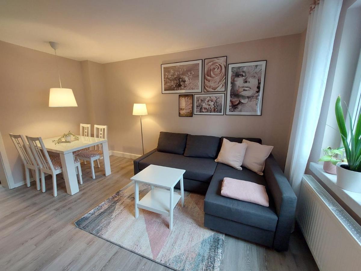 Helles Modern Eingerichtetes Apartment Halle  Екстер'єр фото