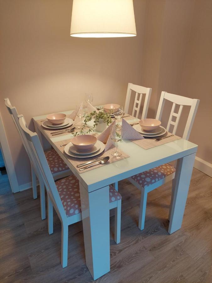 Helles Modern Eingerichtetes Apartment Halle  Екстер'єр фото