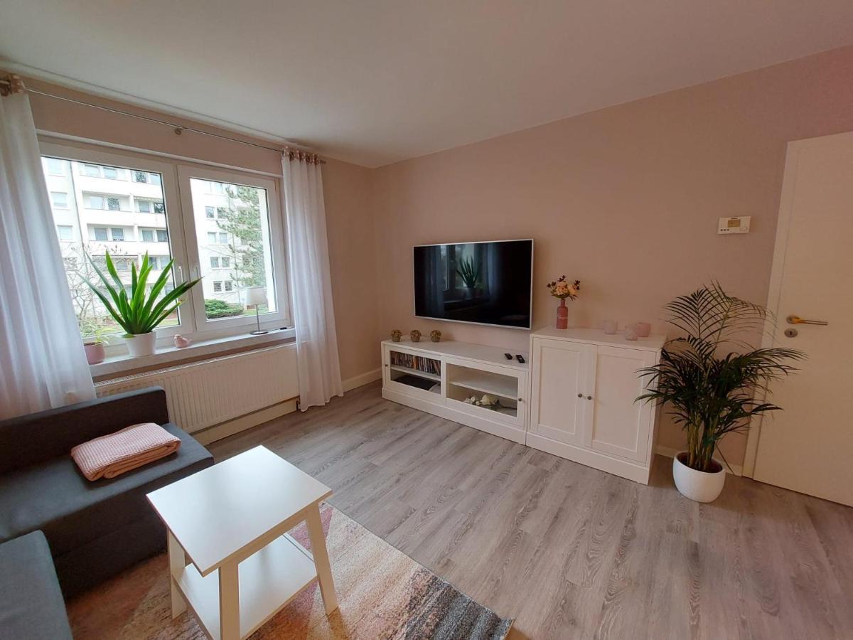 Helles Modern Eingerichtetes Apartment Halle  Екстер'єр фото